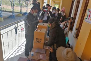 Jhonny Vedia candidato a la gobernación por el MAS