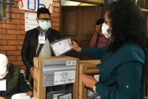Candidata María Ponce en las Elecciones Subnacionales