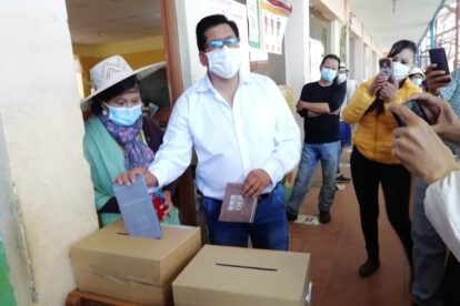 Candidato a la Alcaldía de Oruro, Alberto Paz Virgue