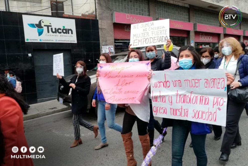 Marcha en el Día Internacional de la Mujer que reivindica la equidad de género