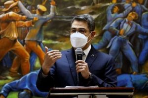 Juan Orlando Hernández implicado en juicio por narcotráfico