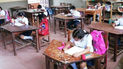 Estudiantes pasando clases con normalidad en el trópico de Cochabamba