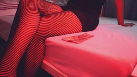 Subasta de mujeres en una fiesta en La Paz