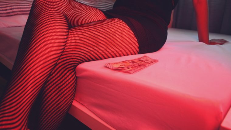 Subasta de mujeres en una fiesta en La Paz