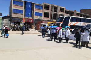 Bloqueo de mandiles blancos en Oruro