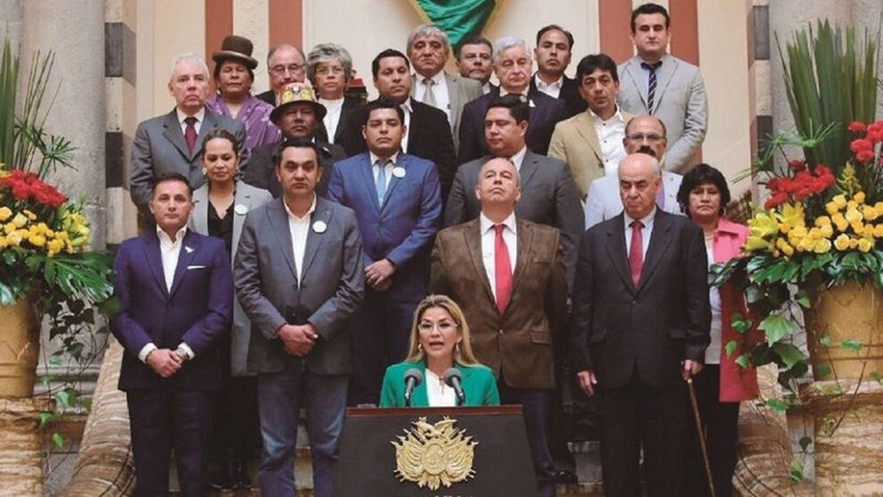 Orden de aprehensión contra Jeanine Áñez