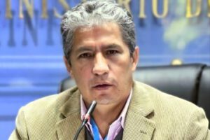 Ministro de Defensa Edmundo Novillo informa sobre limpieza de huellas en operativos