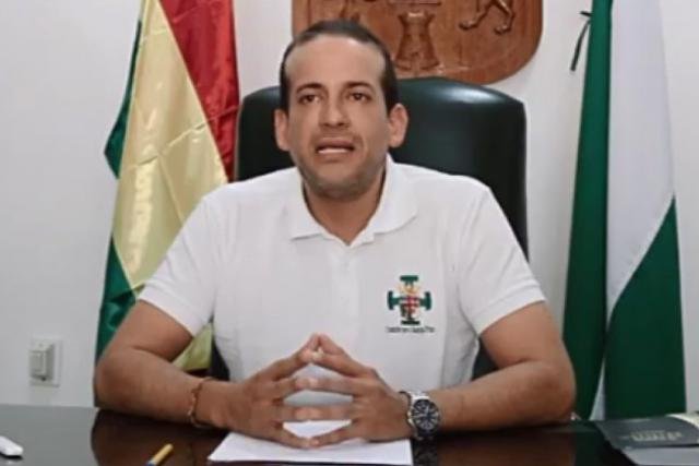 Luis Fernando Camacho pide cesar la persecución política