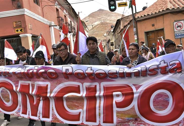 Comité Cívico de Potosí convoca a gran marcha por los atropellos que están sufriendo los bolivianos