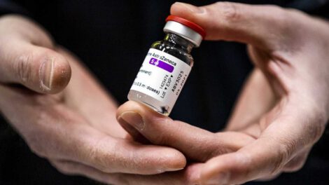 Vacuna AstraZeneca suspendida en varios países europeos