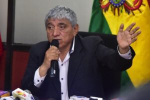 Arias señala plan siniestro para adelantar elecciones
