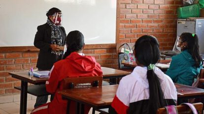 Clases semipresenciales en Cochabamba
