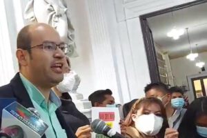 Creemos Santa Cruz: No se llevarán a ningún boliviano de Santa Cruz