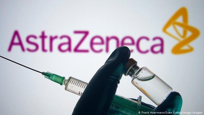 Vacuna AstraZeneca cuestionada por efectos secundarios