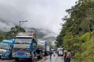Enfrentamientos entre transportistas y cocaleros en Yolosita