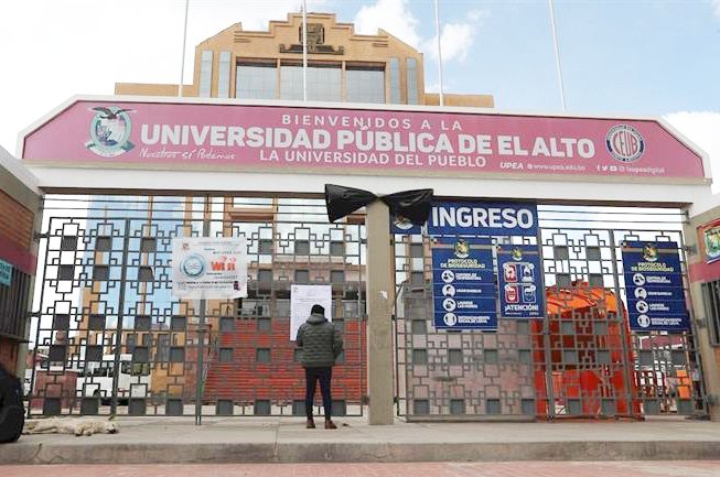 Danny César Jaño, estudiante de la UPEA, se recupera tras accidente
