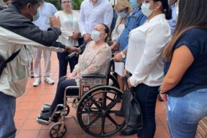 Eidy Roca se refugia en el Comité Cívico Pro Santa Cruz