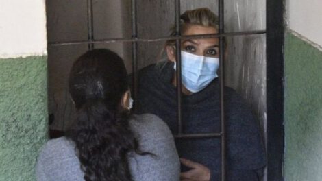Jeanine Áñez autorizada para ser trasladada a clínica