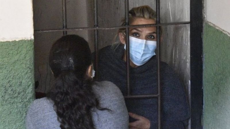 Jeanine Áñez autorizada para ser trasladada a clínica