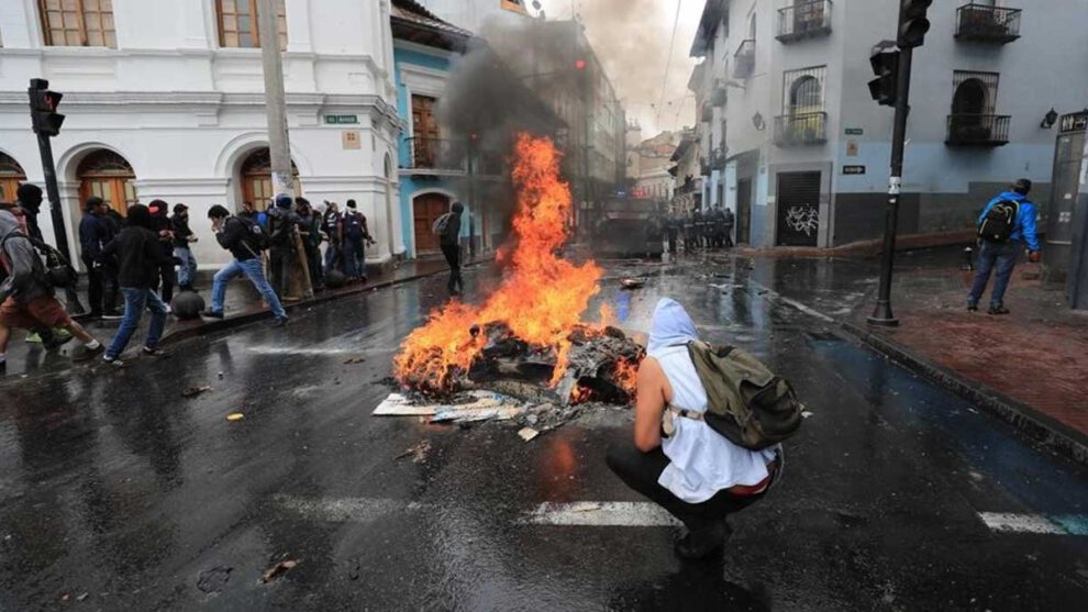 Protestas en Ecuador reportan 5 muertos según la Defensoría