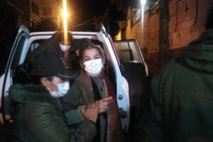 Aprehensión de Jeanine Añez en el centro penitenciario de Miraflores