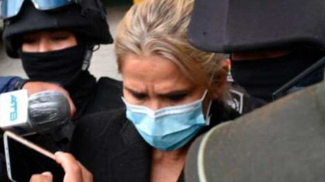Denuncia internacional en defensa de Añez
