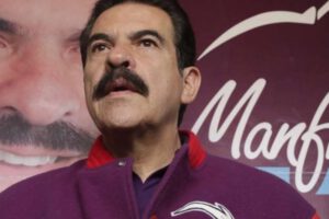 Manfred Reyes Villa no asistirá a la reunión de comités cívicos en Santa Cruz