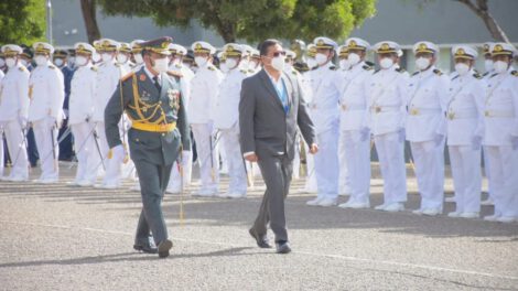 Cumplimiento de la Constitución por el Presidente Arce en el Colegio Militar