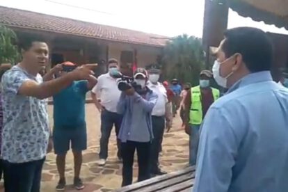 Alcalde de San José de Chiquitos fue increpado por izar la Whipala