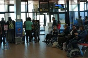 Vuelo de BoA regresa al aeropuerto internacional Jorge Wilstermann