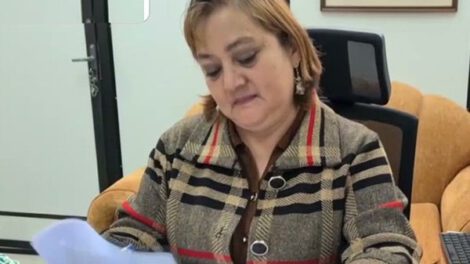 La jueza Ximena Mendizábal apoyada por magistrados de Chuquisaca