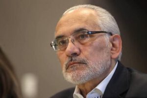 Carlos Mesa califica de cínico al Gobierno
