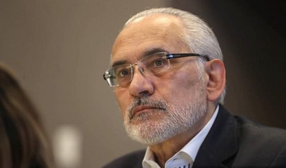 Carlos Mesa califica de cínico al Gobierno