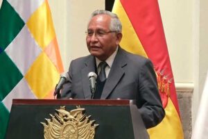 Iru Maki Cárdenas tiene una orden de aprehensión por uso indebido de bienes del Estado