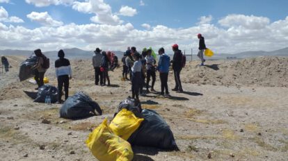 Jornada de limpieza en el Cementerio de trenes