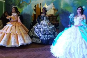 Soberana del Arte y Soberana Infantil en Bellas Artes Oruro