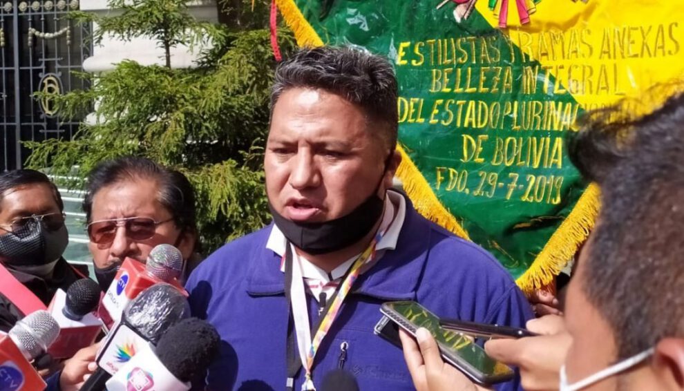 Vacunas para peluqueros en Bolivia