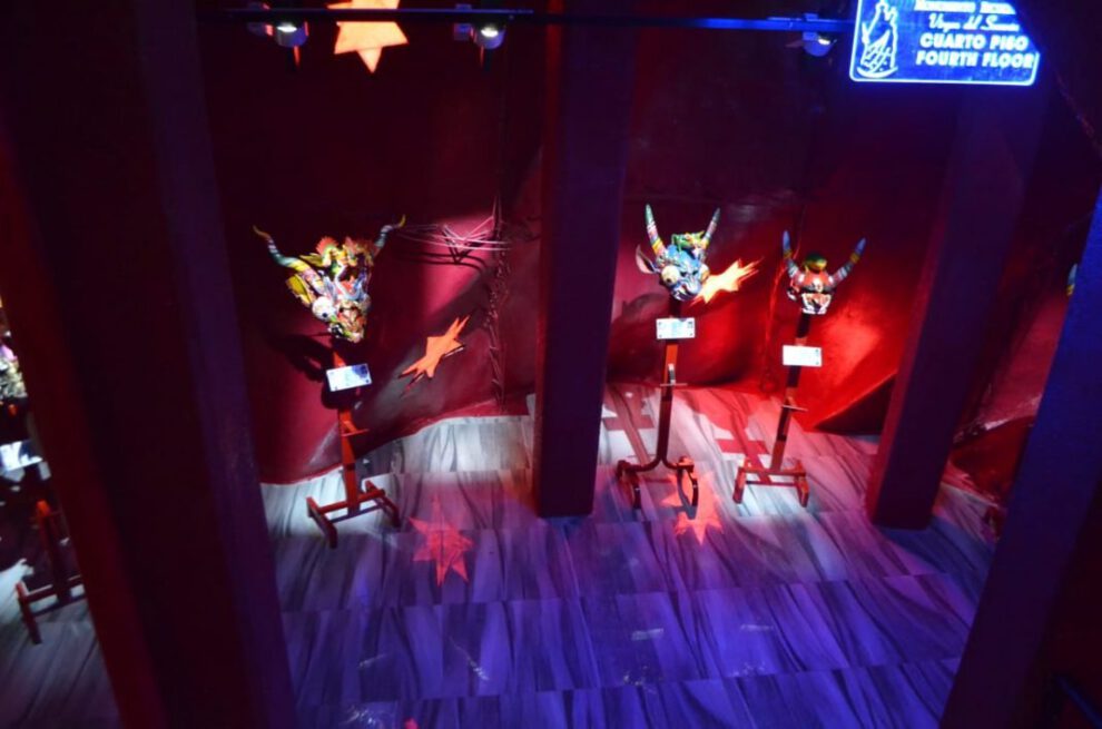 Salón de exposición del Carnaval de Oruro