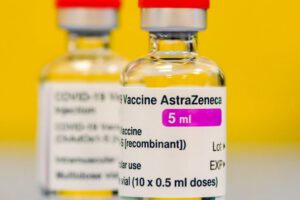 Suspensión de AstraZeneca tras casos de trombosis