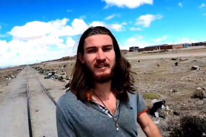 Lago Uru Uru y la cruzada de Alexis Dessard contra la basura