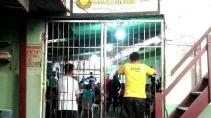 Ingreso a la cárcel Bahía en Santa Cruz