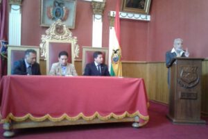 Acto central por los 19 años del Colegio de Comunicadores de Oruro