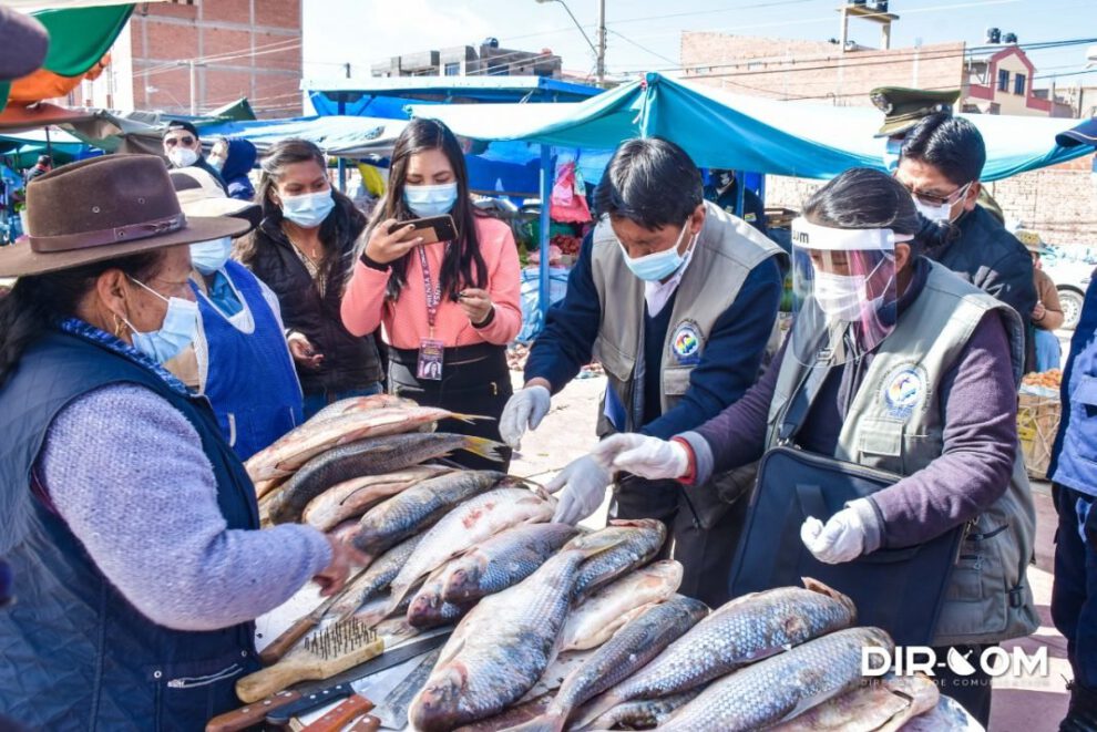 Control de calidad de alimentos en mercados de Oruro