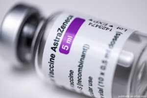 Vacuna AstraZeneca y coágulos sanguíneos