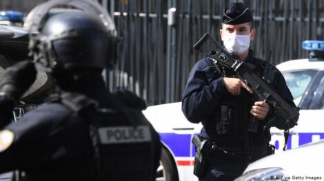 atentado contra templo religioso en Francia