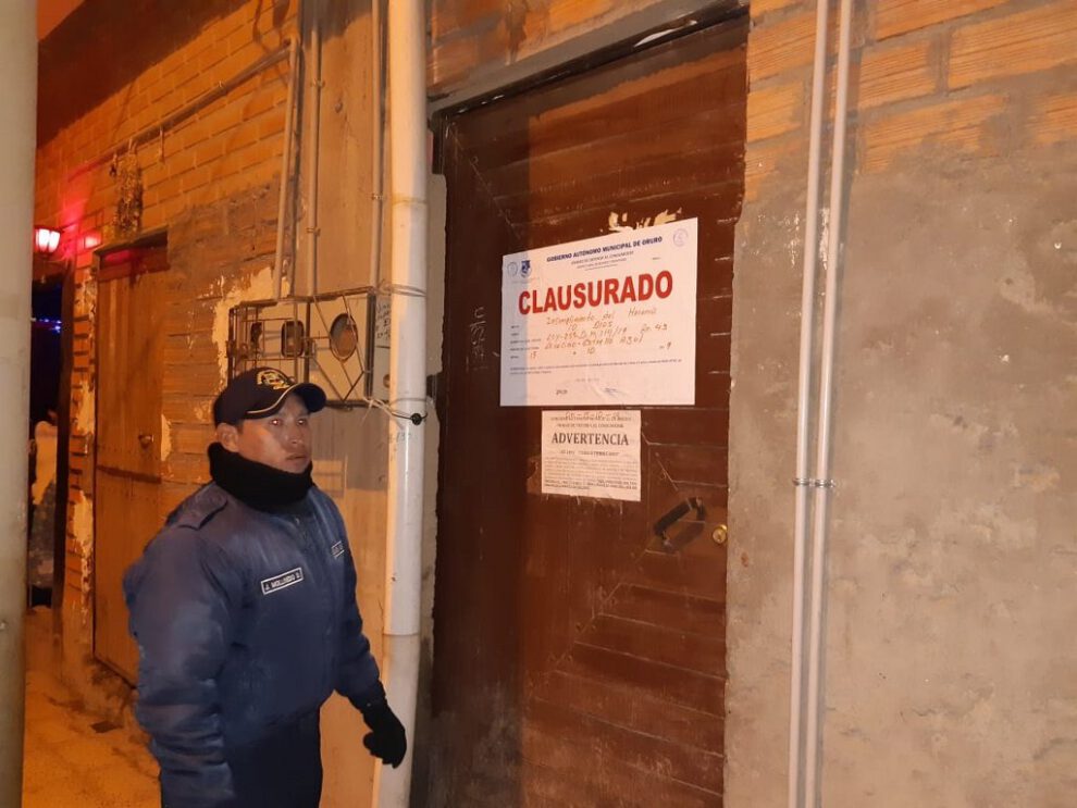 Clausura del lenocinio Estrella azul por incumplir Decreto Municipal
