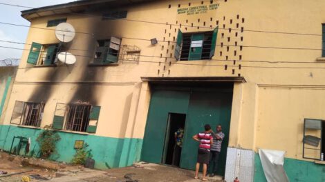 Asalto armado a cárcel en Nigeria