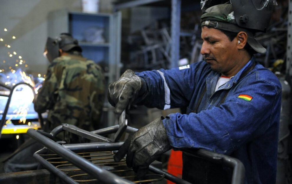 Incremento salarial COB y apoyo a empresas