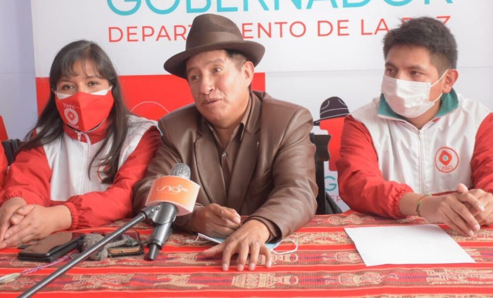 Rafael Tata Quispe anuncia su voto nulo en conferencia de prensa