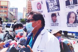 Renuncia del ministro de Salud Jeyson Auza por falta de vacunas contra el Covid-19